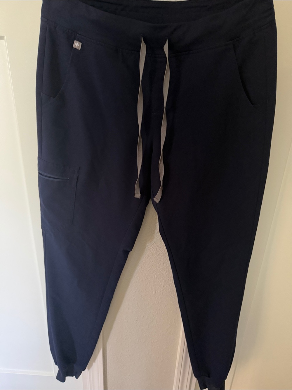 Figs Navy Jogger Sweatpants - Size MT